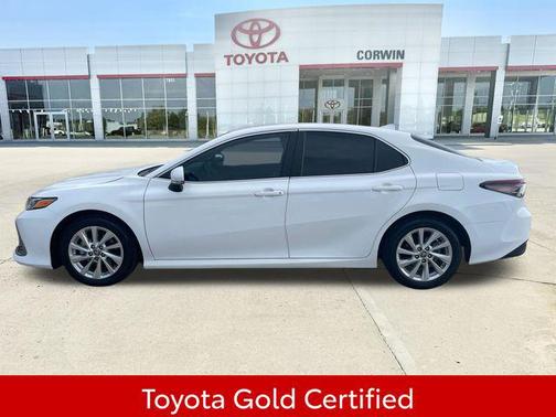 Ice 2024 Toyota Camry LE