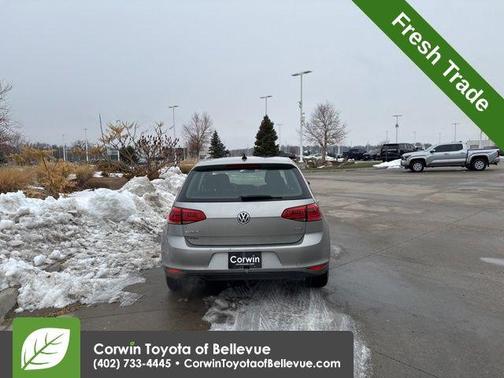 2017 Volkswagen Golf TSI S 4-Door