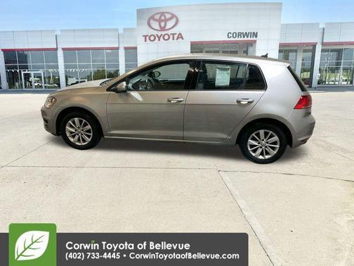 2017 Volkswagen Golf TSI S 4-Door