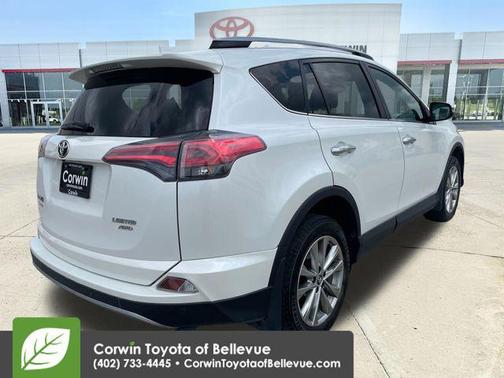 Blizzard Pearl 2017 Toyota RAV4 Limited