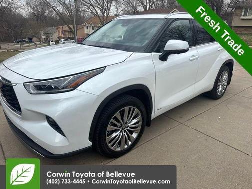 Wind Chill Pearl 2023 Toyota Highlander Hybrid Platinum