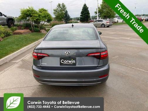 Platinum Gray Metallic 2019 Volkswagen Jetta 1.4T SE