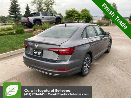 Platinum Gray Metallic 2019 Volkswagen Jetta 1.4T SE