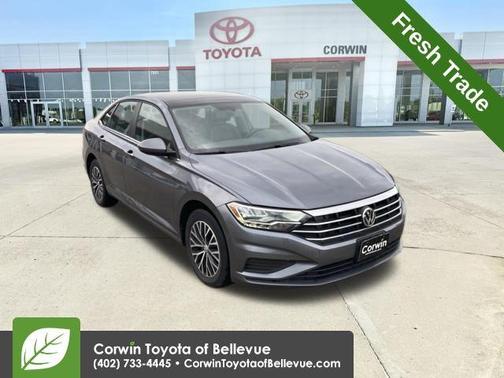 Platinum Gray Metallic 2019 Volkswagen Jetta 1.4T SE