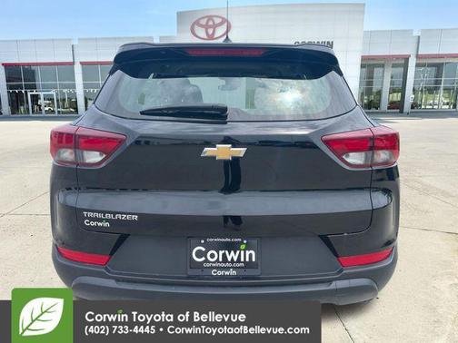 Mosaic Black Metallic 2023 Chevrolet Trailblazer LS