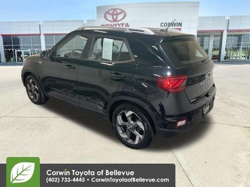 2025 Hyundai VENUE SEL