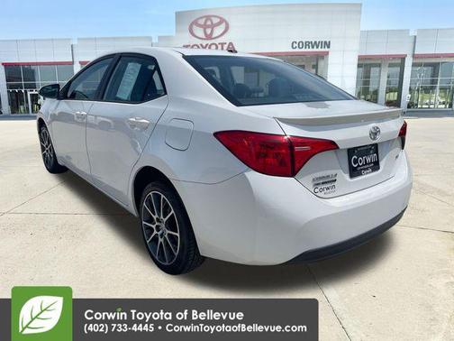 Blizzard Pearl 2017 Toyota Corolla SE