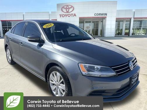 Platinum Gray Metallic 2016 Volkswagen Jetta 1.4T SE