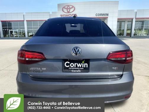 Platinum Gray Metallic 2016 Volkswagen Jetta 1.4T SE