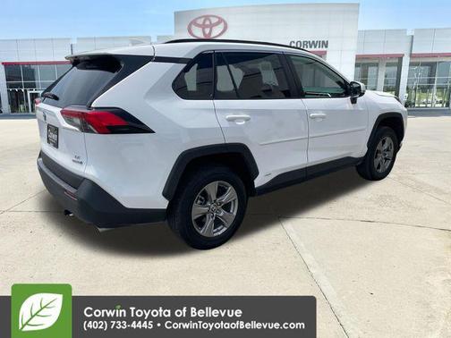 Ice 2024 Toyota RAV4 Hybrid LE
