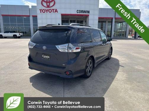 2018 Toyota Sienna SE