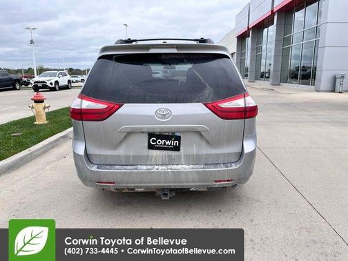 2015 Toyota Sienna XLE
