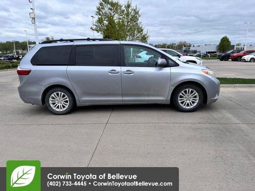 2015 Toyota Sienna XLE