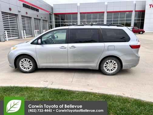 2015 Toyota Sienna XLE