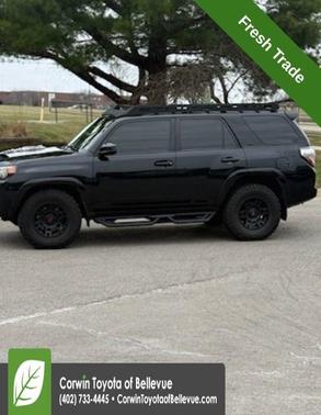 Midnight Black Metallic 2016 Toyota 4Runner SR5
