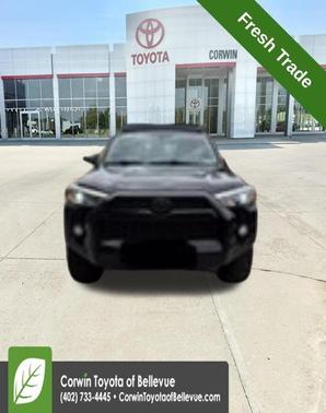 Midnight Black Metallic 2016 Toyota 4Runner SR5