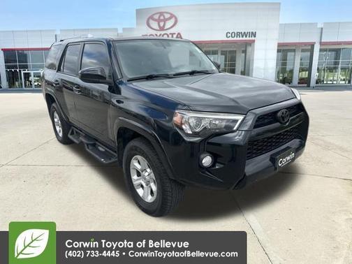 Midnight Black Metallic 2016 Toyota 4Runner SR5