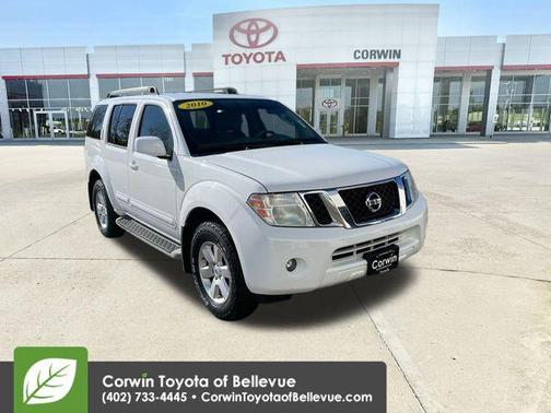 2010 Nissan Pathfinder SE