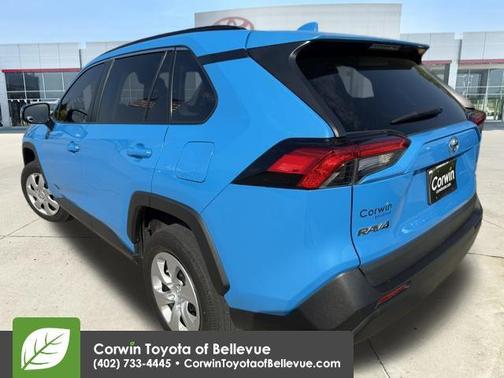 2020 Toyota RAV4 LE