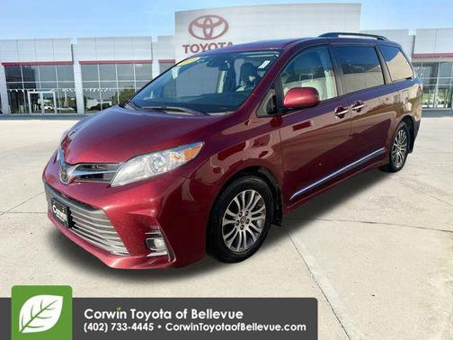 2018 Toyota Sienna XLE Premium