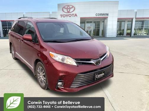 2018 Toyota Sienna XLE Premium