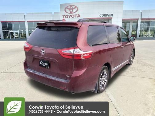 2018 Toyota Sienna XLE Premium