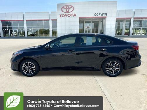 Aurora Black 2023 Kia Forte LXS