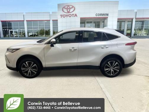 2023 Toyota Venza LE