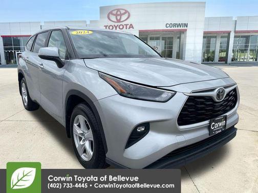 Celestial Silver Metallic 2024 Toyota Highlander LE