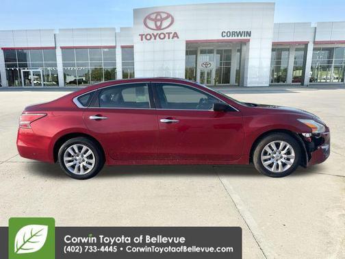 Cayenne Red Metallic 2014 Nissan Altima 2.5 S