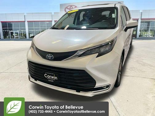 2024 Toyota Sienna XLE