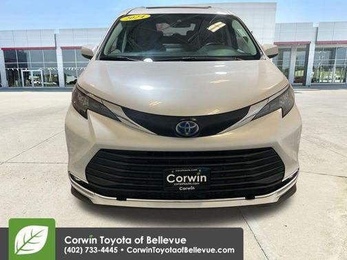 2024 Toyota Sienna XLE