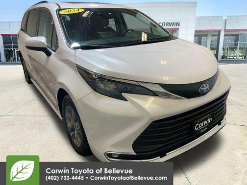 2024 Toyota Sienna XLE