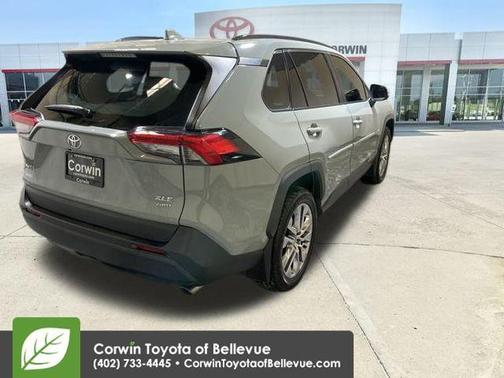 2021 Toyota RAV4 XLE Premium