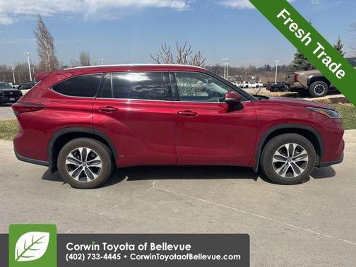 Pearl 2021 Toyota Highlander XLE