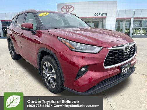 Pearl 2021 Toyota Highlander XLE