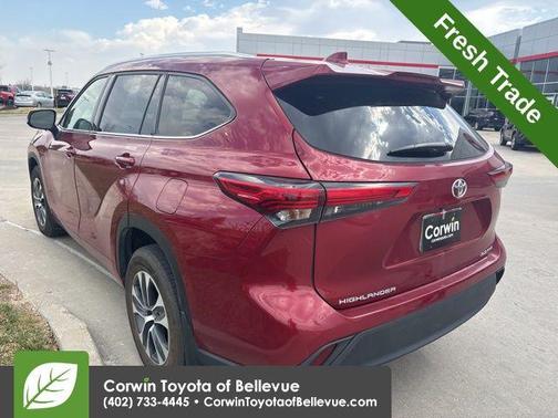 Pearl 2021 Toyota Highlander XLE
