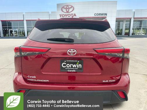 Pearl 2021 Toyota Highlander XLE