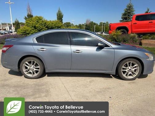 2010 Nissan Maxima SV
