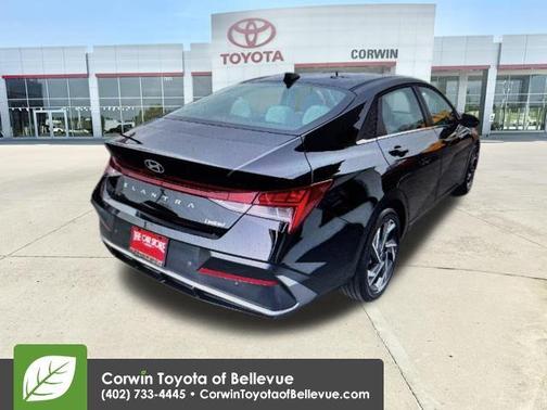 2025 Hyundai ELANTRA Limited