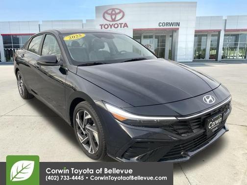 2025 Hyundai ELANTRA Limited