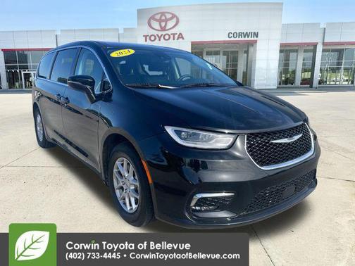 Diamond Black 2024 Chrysler Pacifica Touring L