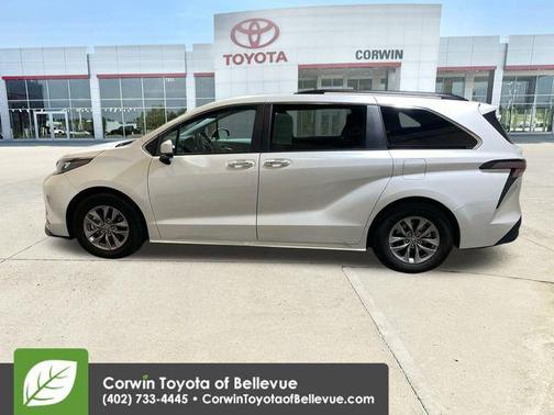 2024 Toyota Sienna XLE