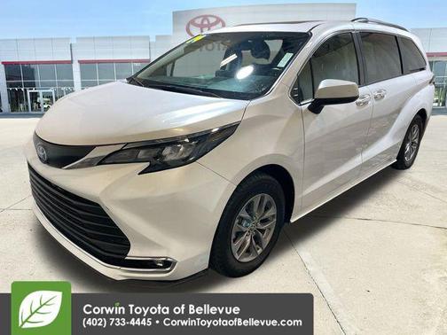 2024 Toyota Sienna XLE