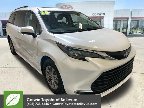 2024 Toyota Sienna XLE