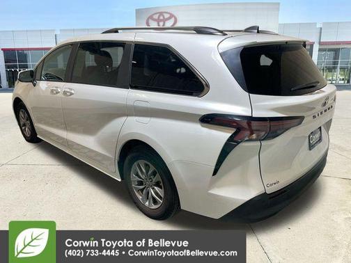 2024 Toyota Sienna XLE