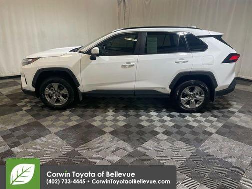 2025 Toyota RAV4 Hybrid XLE