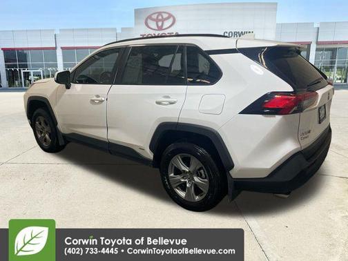 2025 Toyota RAV4 Hybrid XLE