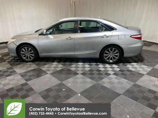 2016 Toyota Camry Hybrid XLE