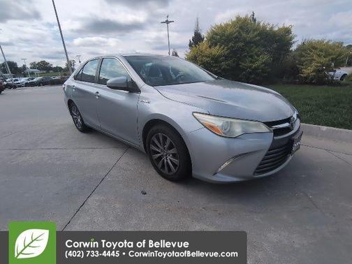 2016 Toyota Camry Hybrid XLE